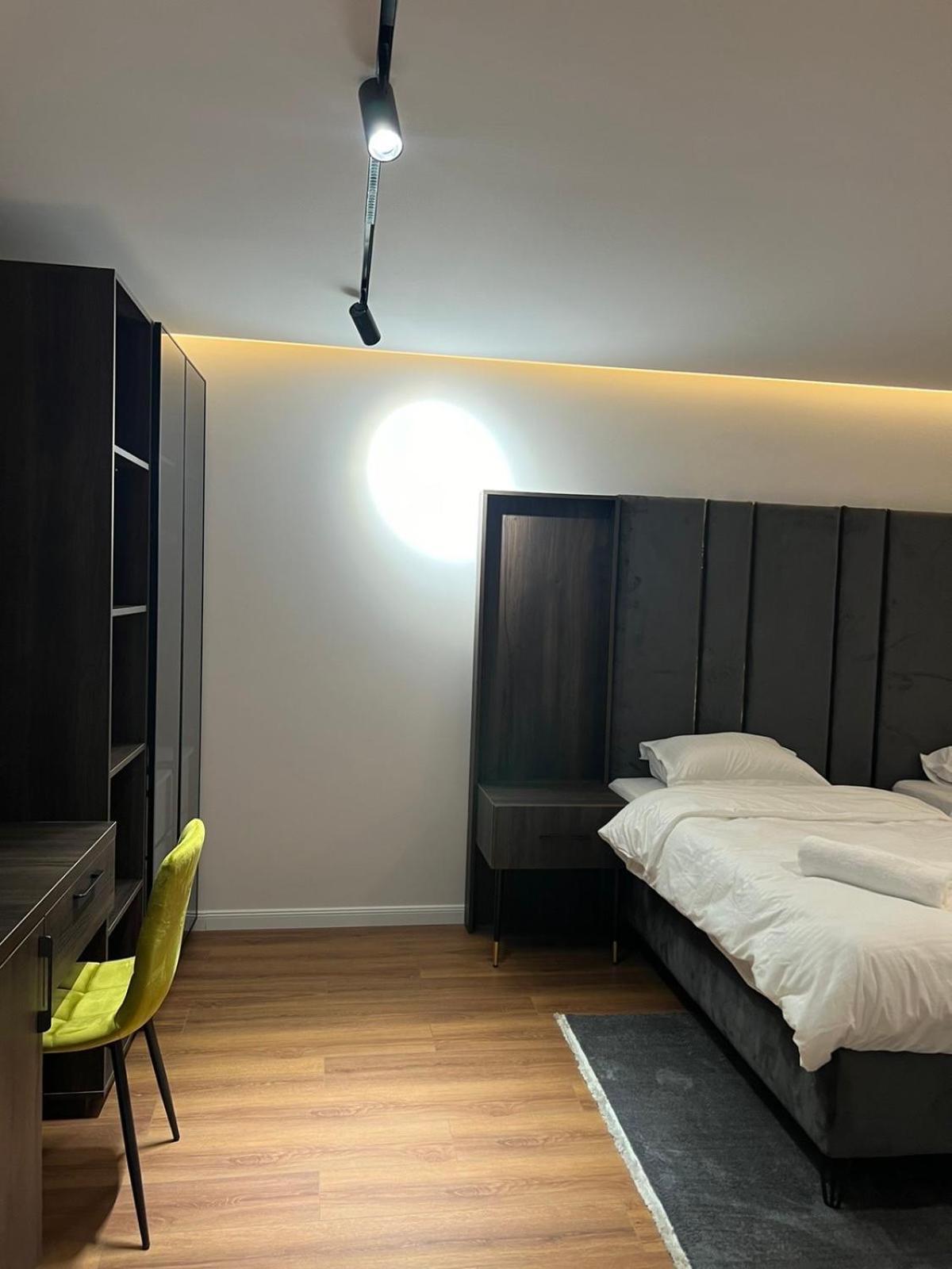Hotel Europa Prishtina プリシュティナ エクステリア 写真