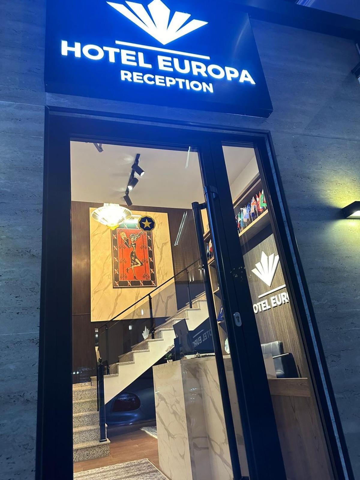 Hotel Europa Prishtina プリシュティナ エクステリア 写真