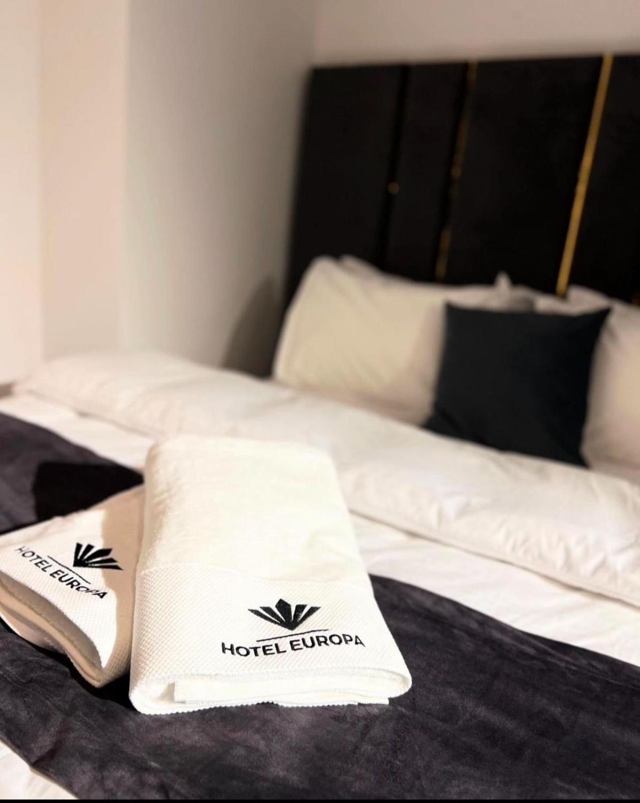 Hotel Europa Prishtina プリシュティナ エクステリア 写真