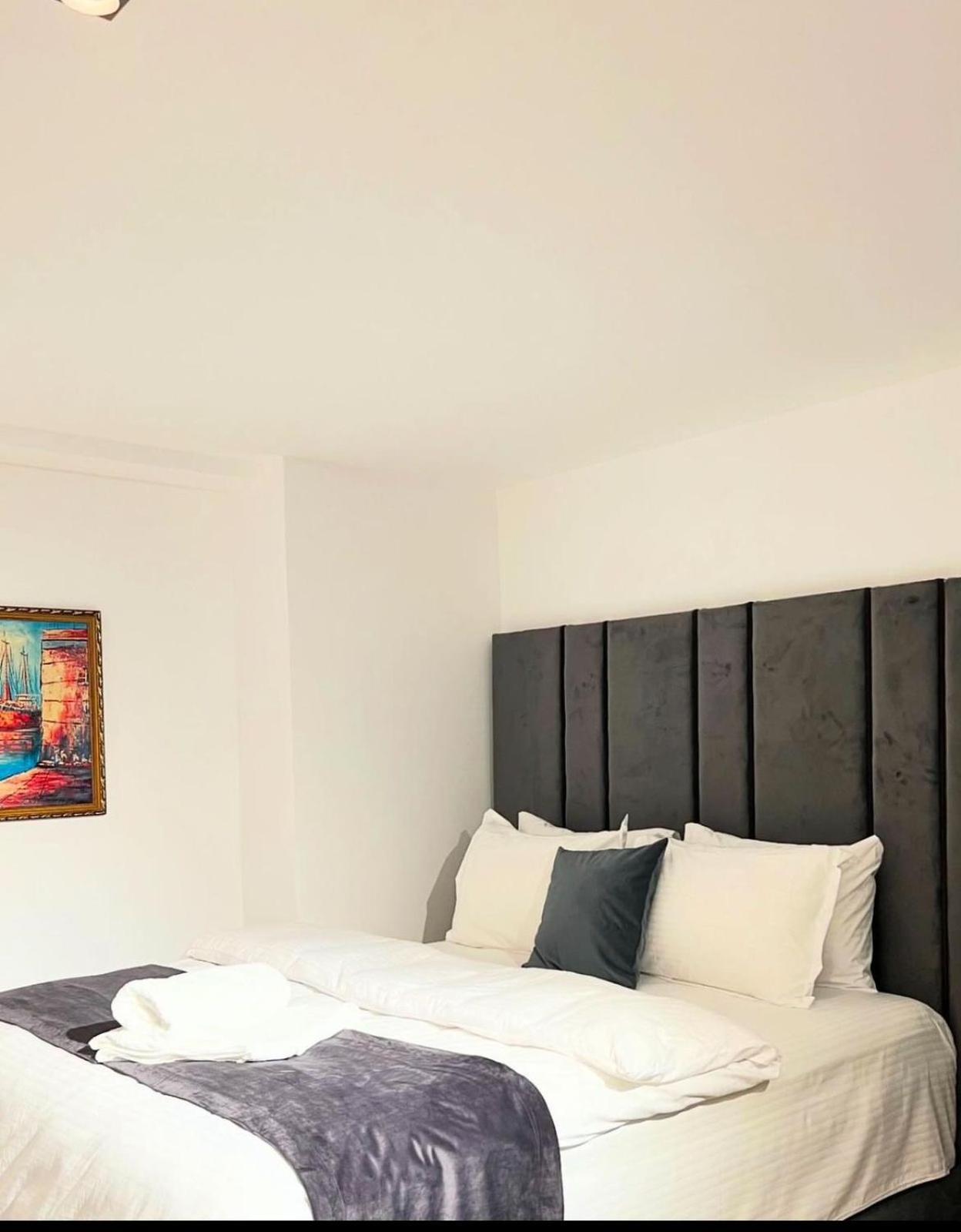 Hotel Europa Prishtina プリシュティナ エクステリア 写真