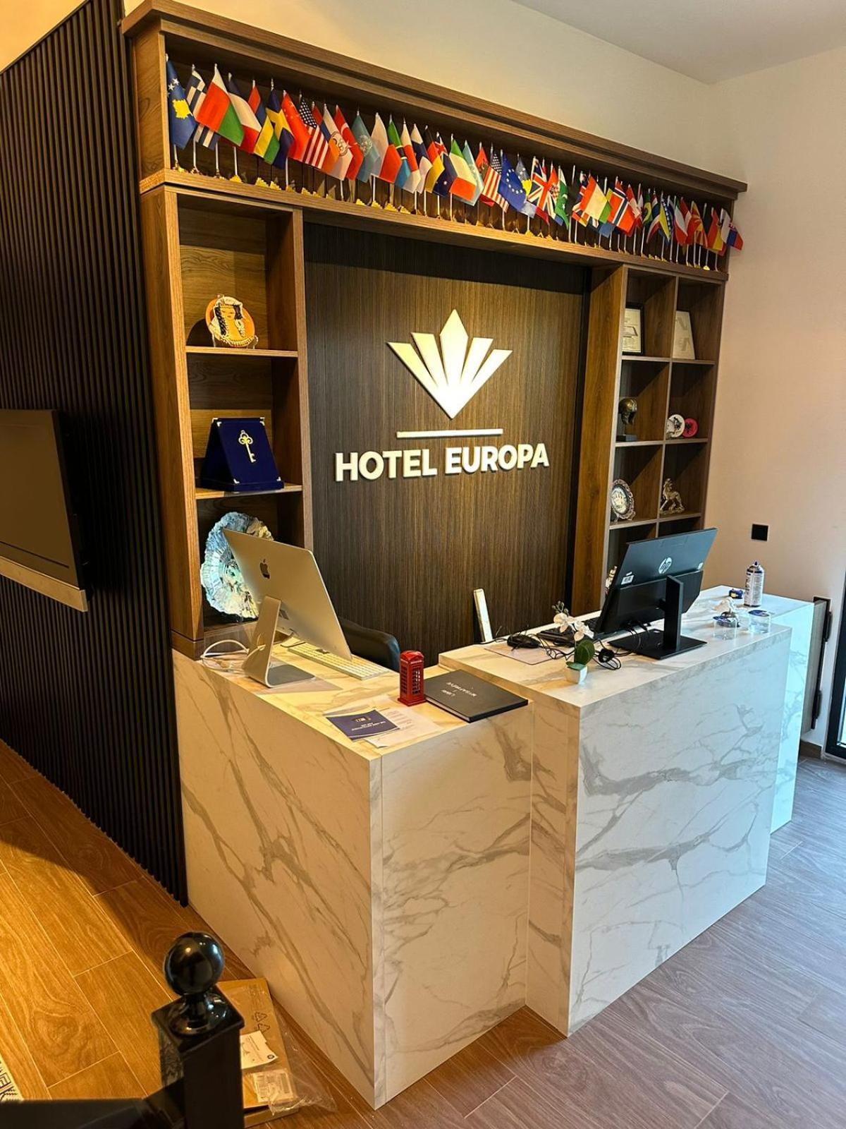 Hotel Europa Prishtina プリシュティナ エクステリア 写真