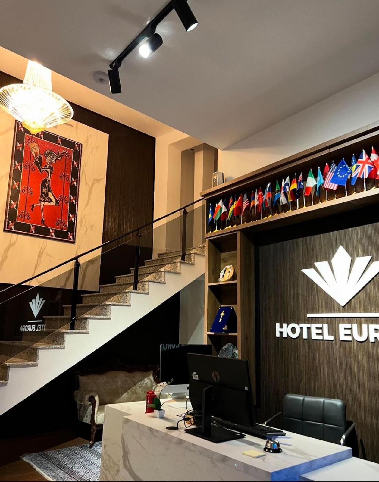 Hotel Europa Prishtina プリシュティナ エクステリア 写真