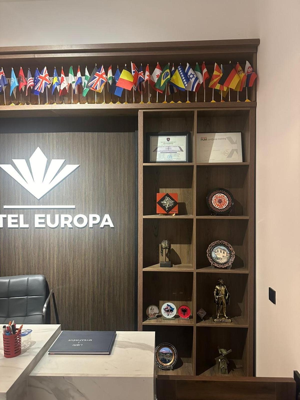 Hotel Europa Prishtina プリシュティナ エクステリア 写真