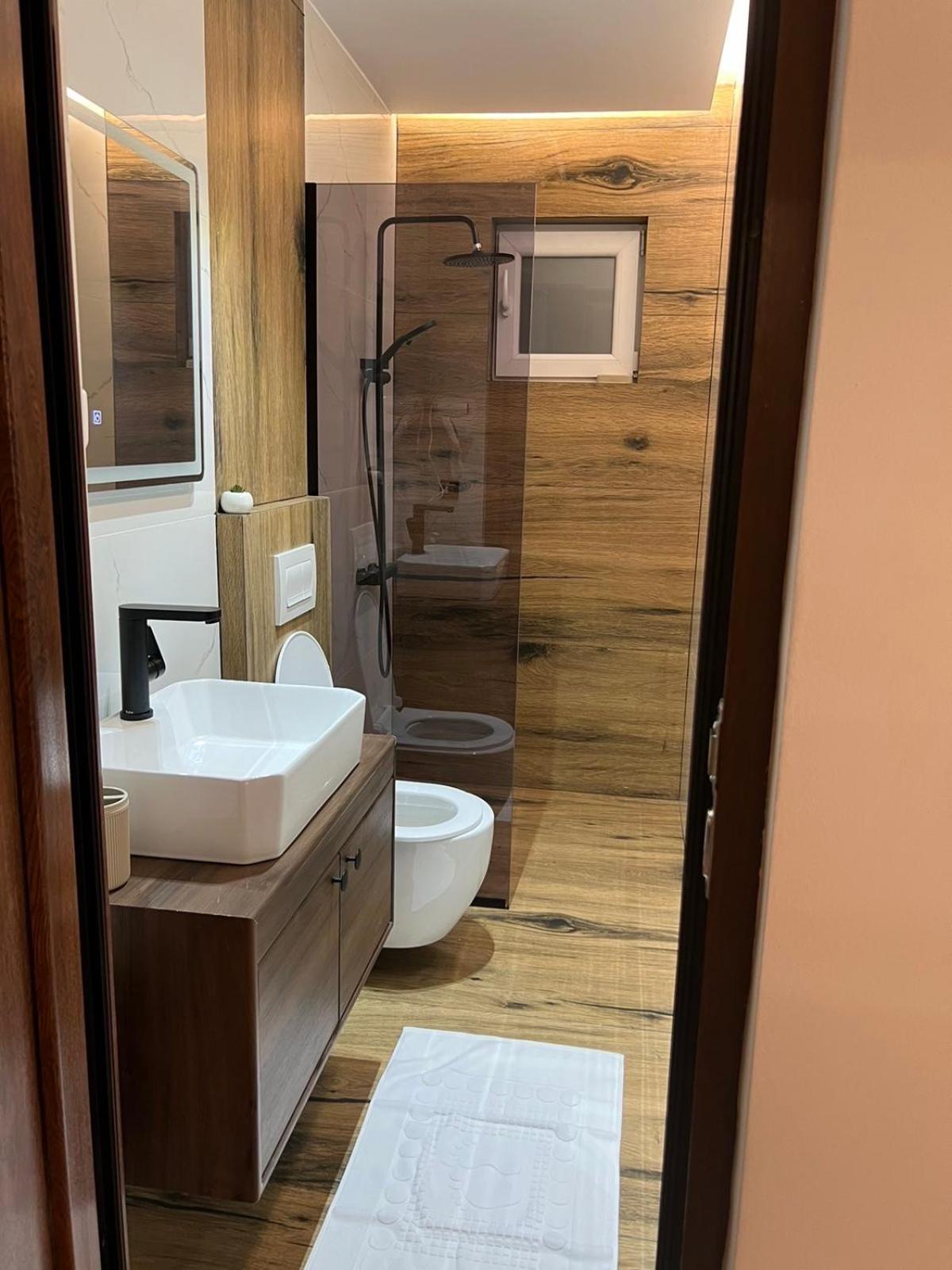 Hotel Europa Prishtina プリシュティナ エクステリア 写真
